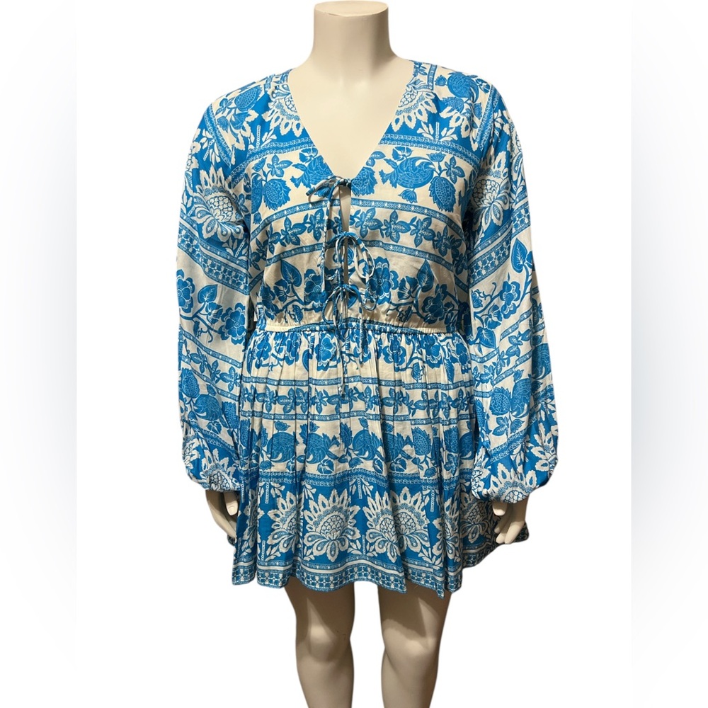NWT Chelsea & Violet Size L Cadence Printed Tie Front V-Neck Long Sleeve Dress